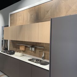 Sawdust Flooring & Kitchen