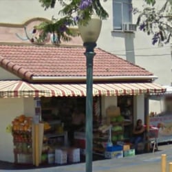 Cart is hidden next to the fruit stand. Easy to miss while driving by.