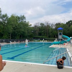 Berkeley Heights Community Pool - A lovely setting for a wonderful swimming pool.