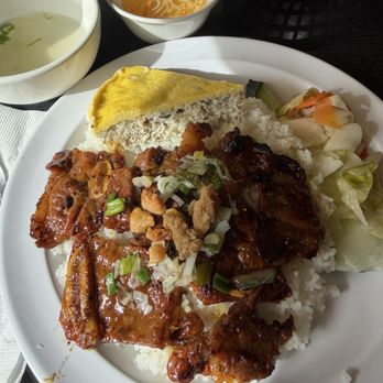 Com Tam Que Huong - Vietnamese Near Me - Westminster, California