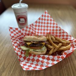 Flip's Burgers - Flip's Royale Burger