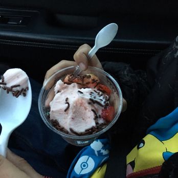 Baja Ice Cream - Strawberry pineapple with strawberries and chocolate sprinkles .. amazing - Desserts Near Me - Fairfield, California Baja Ice Cream - Strawberry pineapple with strawberries and chocolate sprinkles .. amazing - Desserts Near Me - Fairfield, California