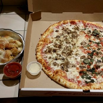 The Garlic Knot - Yummay.. XL pissa n chesy garlic knots - Pizza Near Me - Centennial, Colorado The Garlic Knot - Yummay.. XL pissa n chesy garlic knots - Pizza Near Me - Centennial, Colorado