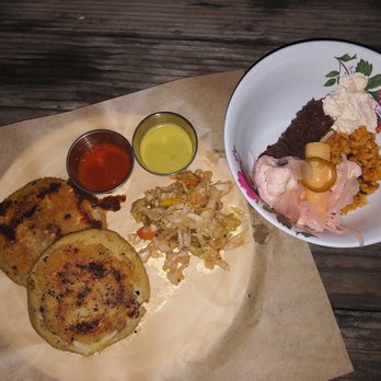 Popoca - Salvadoran dinner so yummy! - Salvadoran Near Me - Oakland, California