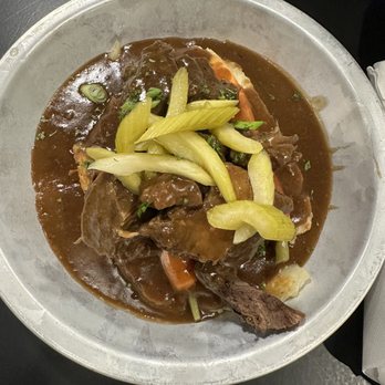 Salt Face Mule Brewing - Beef and potatoes, hearty and delicious - Brewpubs Near Me - Asheville, North Carolina