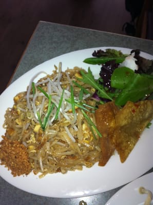 Bob Likes Thai Food. by null