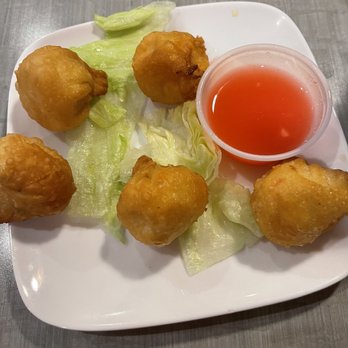 Little Tokyo - Cheese Puff Crab Rangoon - Sushi Bars Near Me - Pasadena, Texas