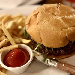 Red House - Wagyu burger