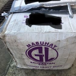 Manilabox - This is what was delivered. Obviously someone took the bungee cord off and re-taped it!