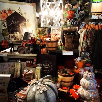 Cracker Barrel Old Country Store - American Near Me - Sturbridge, Massachusetts
