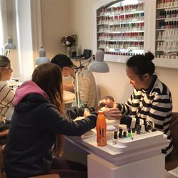 American Nail and Spa