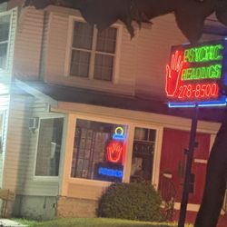 Powell Monica Psychic - Front of business. Facing the Walgreens on Union Ave