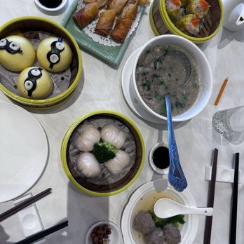 ChiuChow Seafood Restaurant - dim sum for two, dishes ranging from $8.80 to $13.80 - Seafood Near Me - Vancouver, British Columbia ChiuChow Seafood Restaurant - dim sum for two, dishes ranging from $8.80 to $13.80 - Seafood Near Me - Vancouver, British Columbia