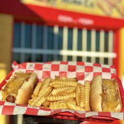Cali Dogs - Chili cheese dog combo.
2 hot dogs with chili and cheese, fries & 16oz drink