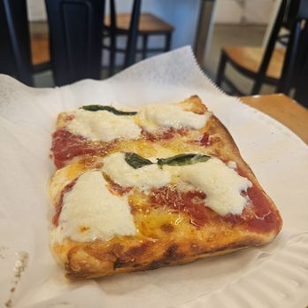 Pizzeria G - Pizza Near Me - Garden City, New York