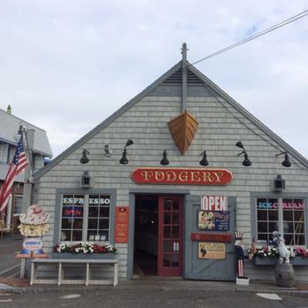The Fudgery - the front of a restaurant - Candy Stores Near Me - Rockport, Massachusetts The Fudgery - the front of a restaurant - Candy Stores Near Me - Rockport, Massachusetts