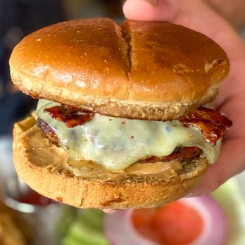 Oak 36 Bar & Kitchen - Peanut butter burger - Bars Near Me - Savannah, Georgia