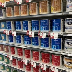 Benjamin Moore Paint Shop