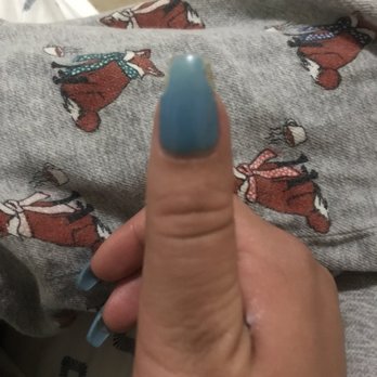 Gloss Nail Spa - Nail chipped after 5 days (2 nails had already broken) - Nail Salons Near Me - Pasadena, California Gloss Nail Spa - Nail chipped after 5 days (2 nails had already broken) - Nail Salons Near Me - Pasadena, California