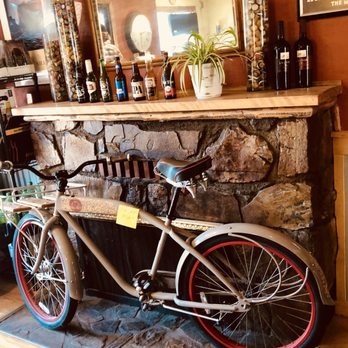 No Name Pizza - Need a lift? - Pizza Near Me - Big Bear City, California No Name Pizza - Need a lift? - Pizza Near Me - Big Bear City, California