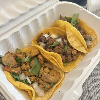 Yeyes Kitchen - Tacos - Mexican Near Me - Riverside, California