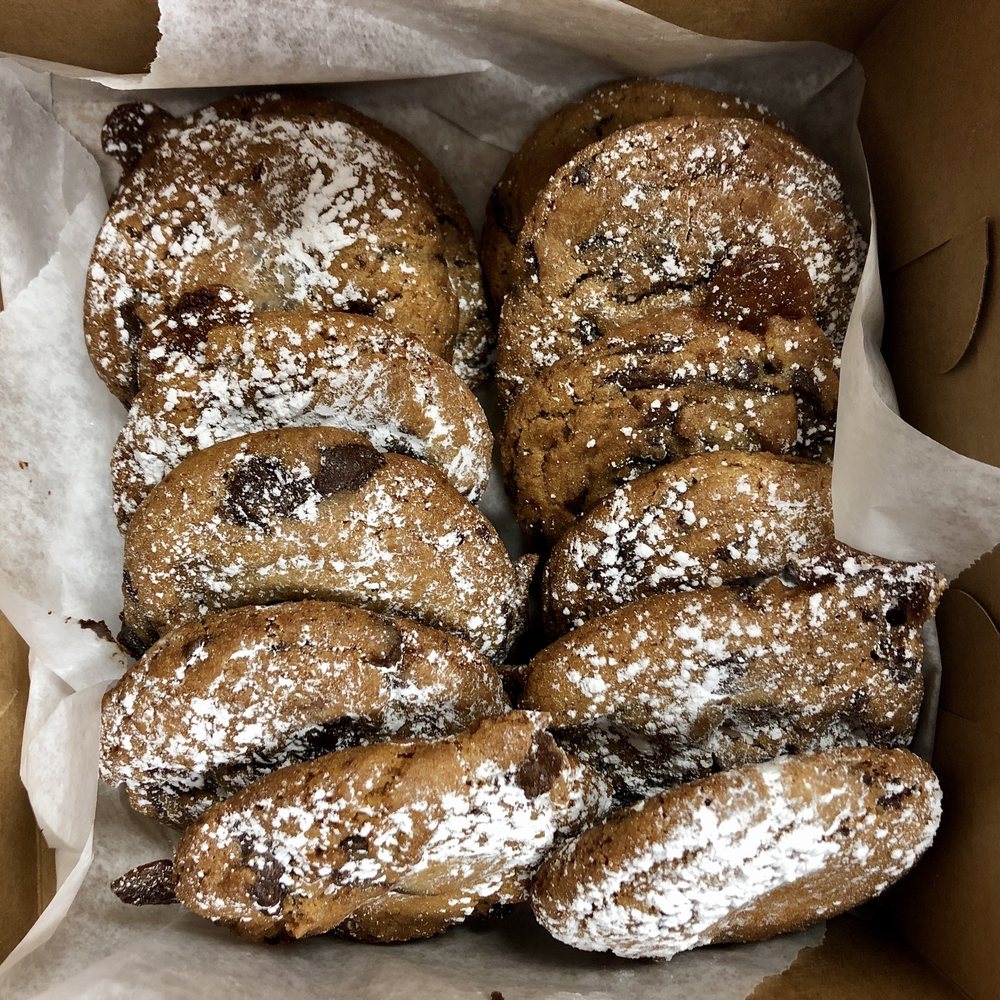 Ghost Kitchen Orlando - Pink Himalayan Salted Caramel Chocolate Chunk Cookies - Food Delivery Services Near Me - Belle Isle, Florida Ghost Kitchen Orlando - Pink Himalayan Salted Caramel Chocolate Chunk Cookies - Food Delivery Services Near Me - Belle Isle, Florida