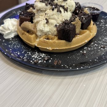 D Spot Dessert Cafe - Cookie Monster - Desserts Near Me - Mississauga, Ontario