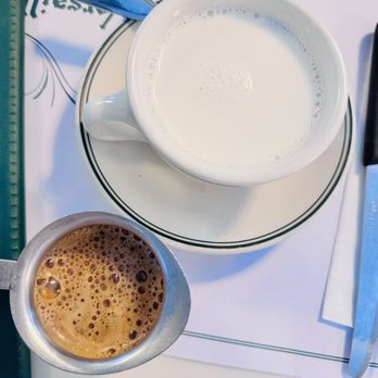 Versailles - Cafecito - Cuban Near Me - Miami, Florida