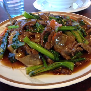 BBQ Corner 2 - Beef chow fun (w/gravy) - Cantonese Near Me - Atlanta, Georgia
