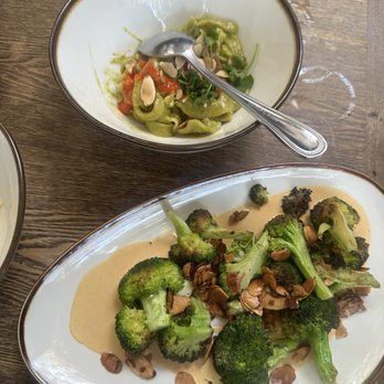 Bacari W 3rd - Tagaline pasta & broccoli - Breakfast & Brunch Near Me - Los Angeles, California