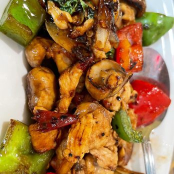 Thai House - Basil Chicken - Thai Near Me - Sacramento, California
