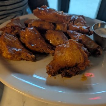 Mosaic Bistro & Pub - Chicken wings - Pubs Near Me - Atlanta, Georgia Mosaic Bistro & Pub - Chicken wings - Pubs Near Me - Atlanta, Georgia