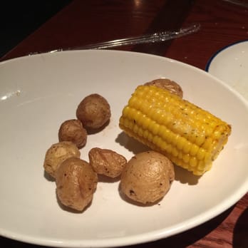 Red Lobster - MANAGER returns w/plate with potatoes rolling around and a new piece of corn for me - no sign of my lobster bake dish - Seafood Near Me - Oak Lawn, Illinois Red Lobster - MANAGER returns w/plate with potatoes rolling around and a new piece of corn for me - no sign of my lobster bake dish - Seafood Near Me - Oak Lawn, Illinois