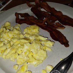 Valentino’s Diner - Scrambles eggs and bacon