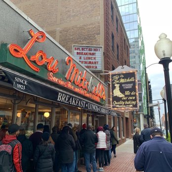 Lou Mitchell's - Breakfast & Brunch Near Me - Chicago, Illinois