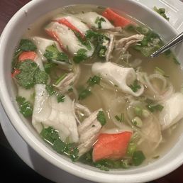 Chicken beef pho with crab and chicken Chicken beef pho with crab and chicken