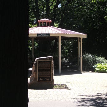 Parc Cartier-Roberval - Parks Near Me - Quebec City, Quebec Parc Cartier-Roberval - Parks Near Me - Quebec City, Quebec
