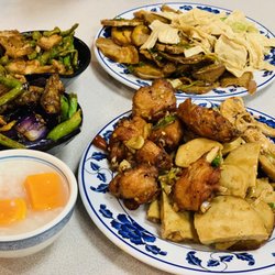 Taiwan Porridge - Cupertino - Lunch special 4 dishes combinations