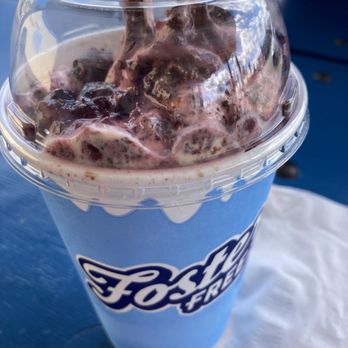Fosters Freeze - Chip and berry twister.. so good - Ice Cream & Frozen Yogurt Near Me - Inglewood, California Fosters Freeze - Chip and berry twister.. so good - Ice Cream & Frozen Yogurt Near Me - Inglewood, California