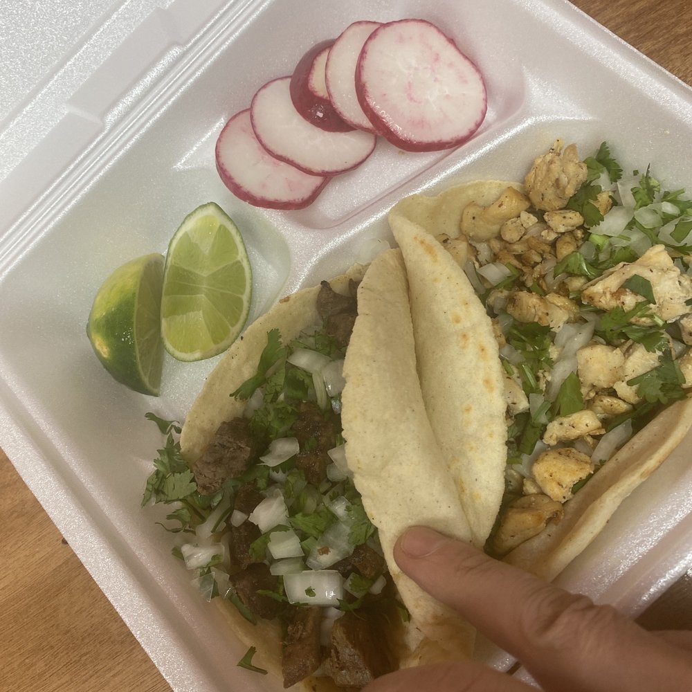 Taqueria Flavio - One beef and one chicken taco - Mexican Near Me - Fredericksburg, Virginia