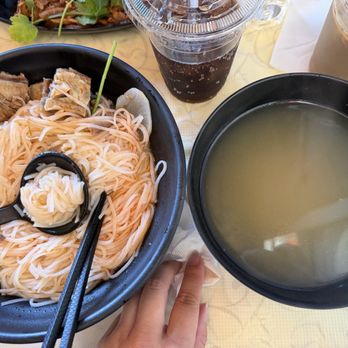 Ken's Noodle House - Extra broth for my noodles Order B2 s - Noodles Near Me - Sacramento, California Ken's Noodle House - Extra broth for my noodles Order B2 s - Noodles Near Me - Sacramento, California