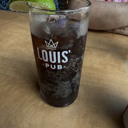 Louis' Pub - Rum and coke