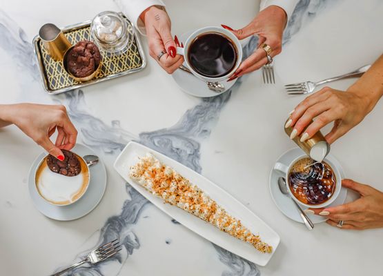 Eight Bar at Maple & Ash by null