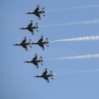 Jones Beach State Park - USAF Thunderbirds finger five slot formation - Beaches Near Me - Wantagh, New York Jones Beach State Park - USAF Thunderbirds finger five slot formation - Beaches Near Me - Wantagh, New York