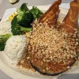 Salmon with garlic sauce