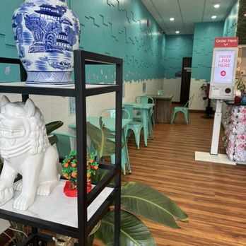 Munchies Plus - Ice Cream & Frozen Yogurt Near Me - Naperville, Illinois