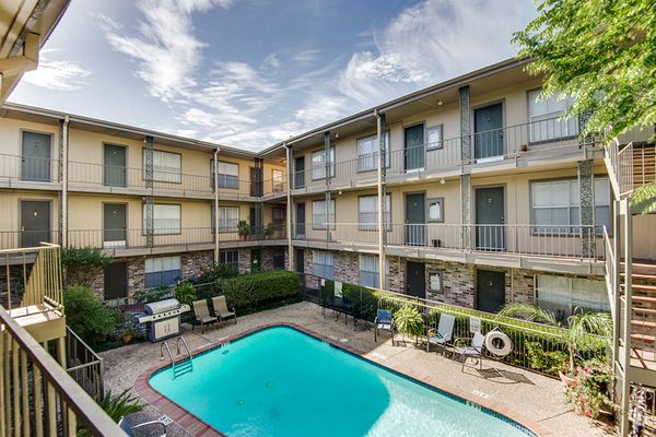 Greenbriar Bend Apartments