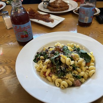 Artisan Urban Bistro - New American Near Me - Saginaw, Michigan