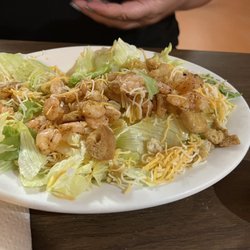 Charlie's Fisherman's Wharf - Grilled shrimp salad