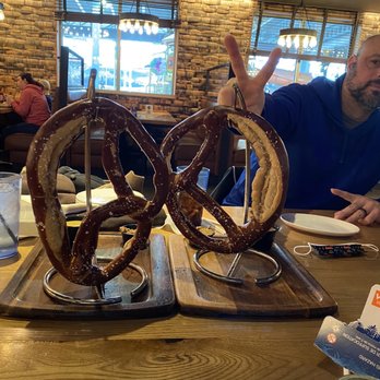 Kalahari - B-Lux pretzels - Resorts Near Me - Sandusky, Ohio Kalahari - B-Lux pretzels - Resorts Near Me - Sandusky, Ohio